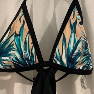 VICTORIA’S SECRET BIKINI TOP